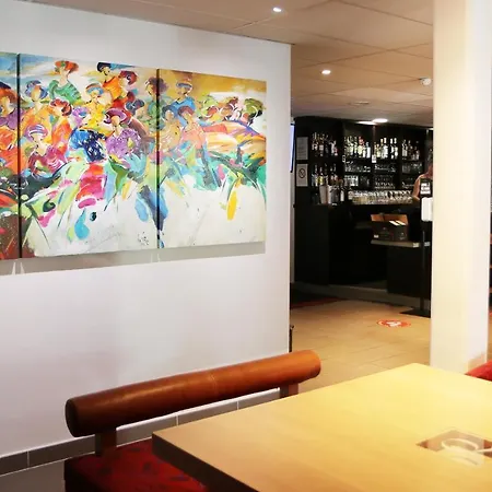 Le Quarre Bistrot Отель